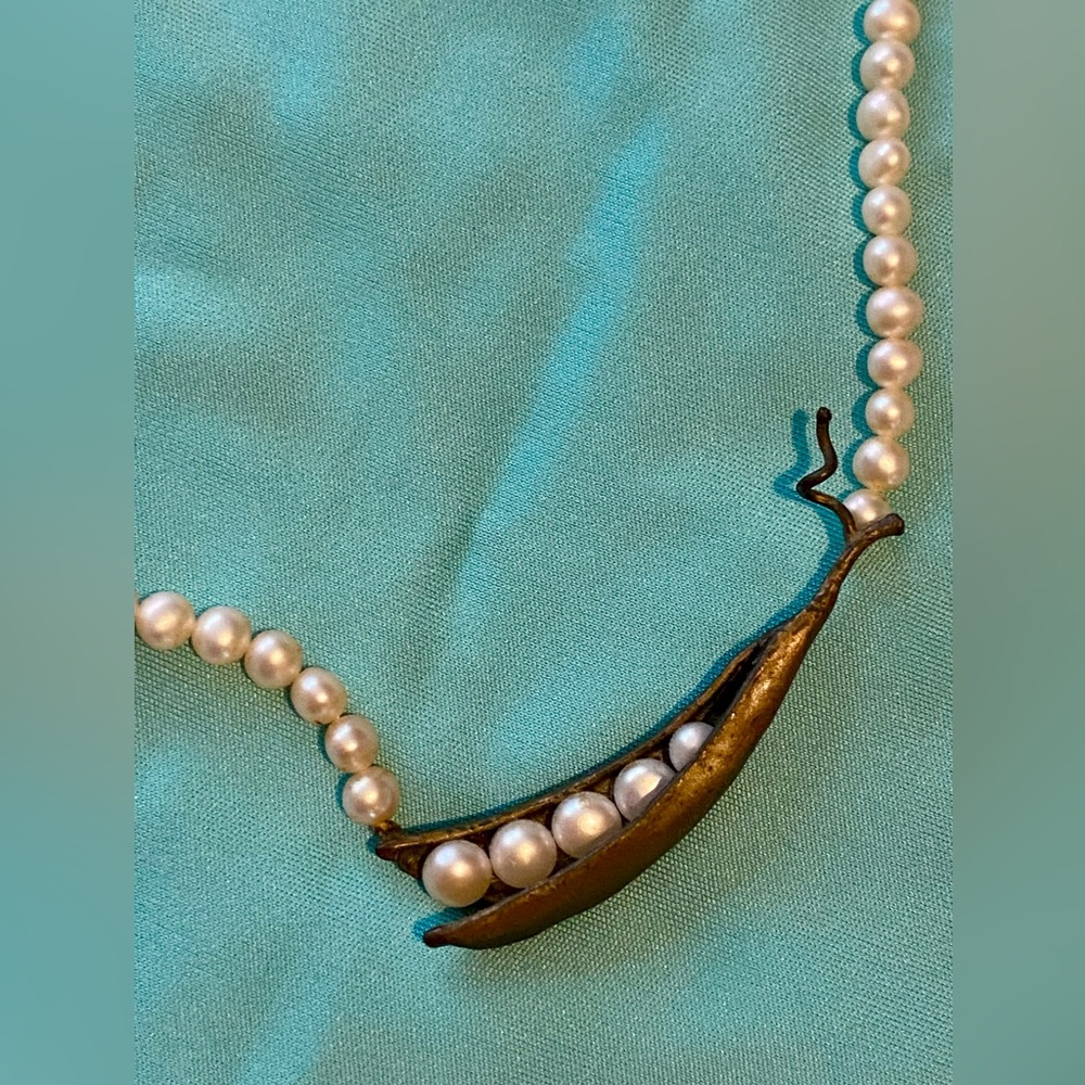 Sweet Pea Genuine Pearl Necklace